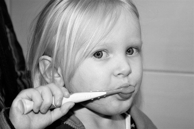 Få et smukt smil med AEG's elektriske tandbørste: Effektiv fjernelse af plak og misfarvninger